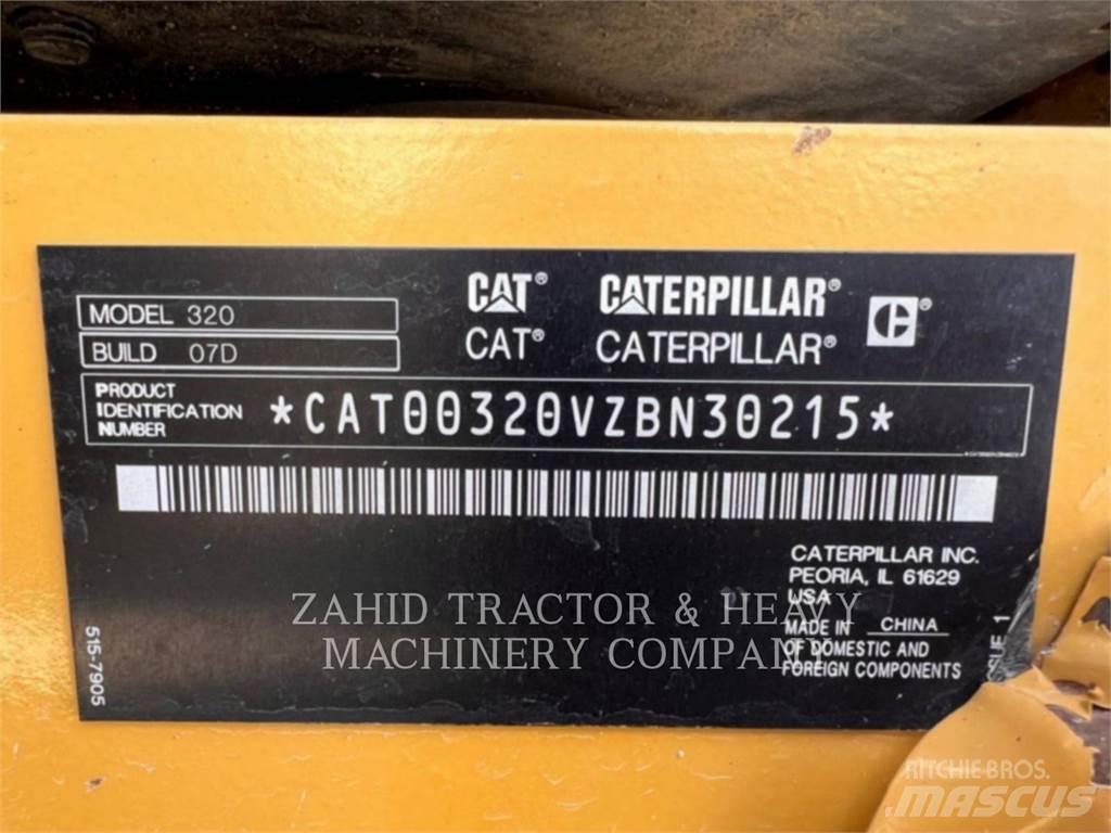 CAT 320-07 Paletli ekskavatörler
