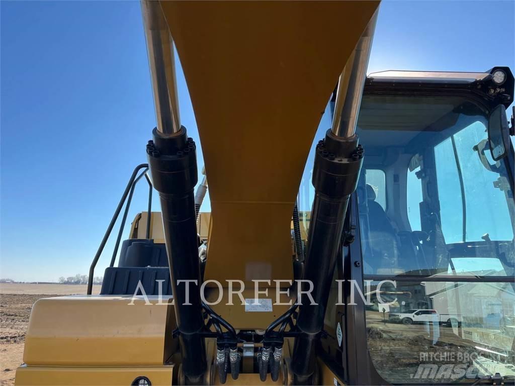 CAT 320-07 Paletli ekskavatörler