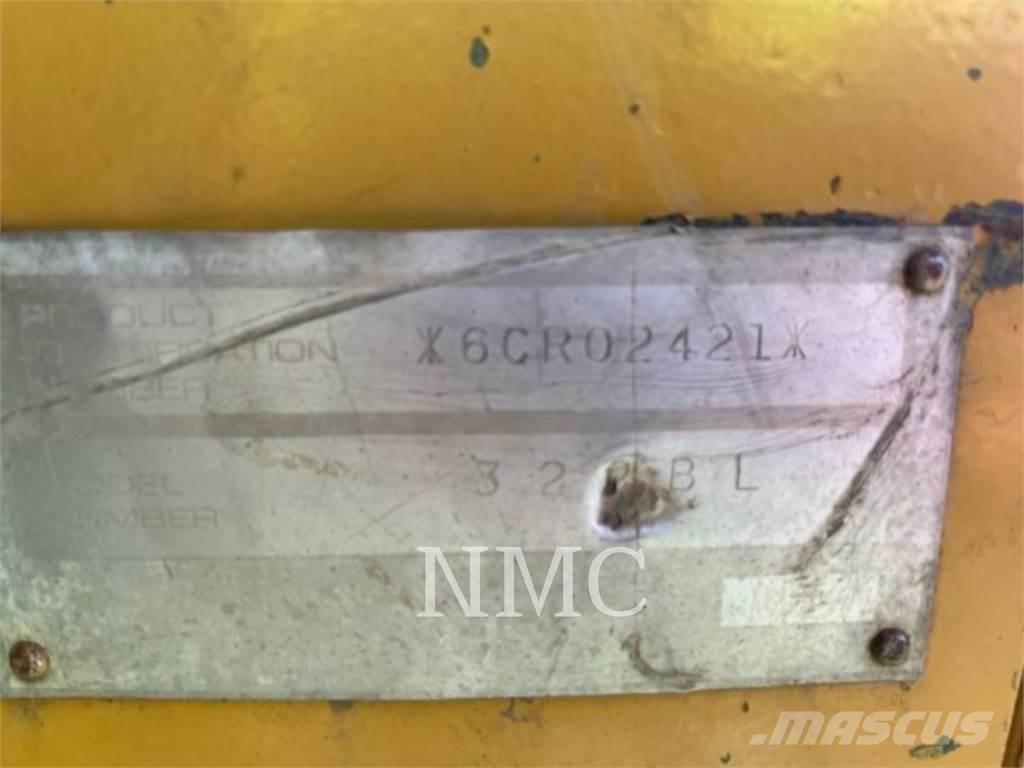 CAT 320BL Paletli ekskavatörler