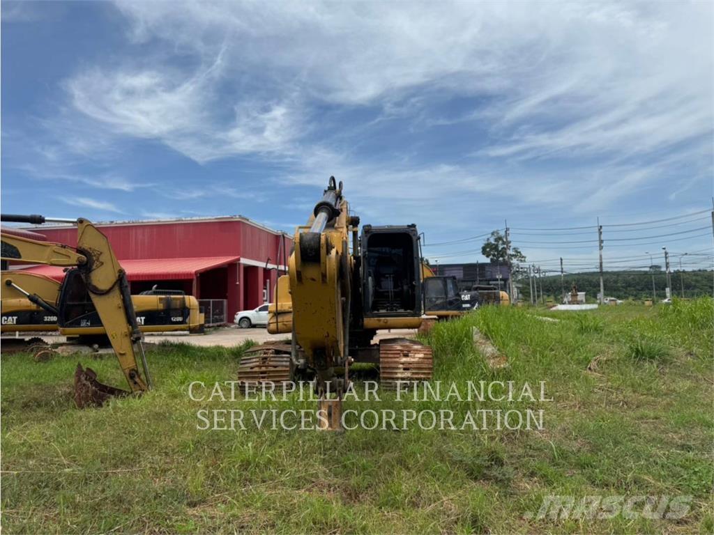 CAT 320D Paletli ekskavatörler