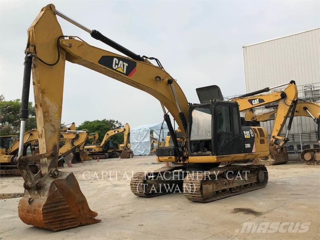 CAT 320D2 Paletli ekskavatörler