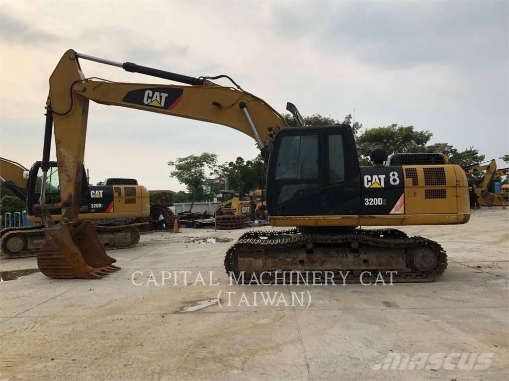 CAT 320D2 Paletli ekskavatörler