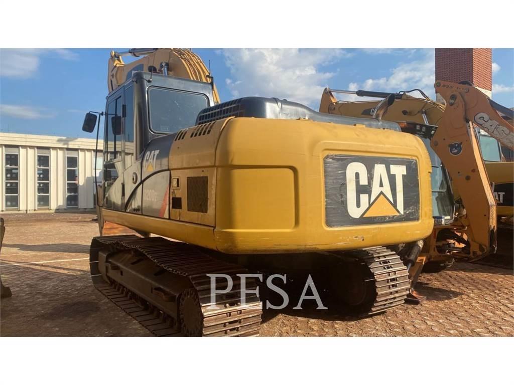 CAT 320D2 Paletli ekskavatörler