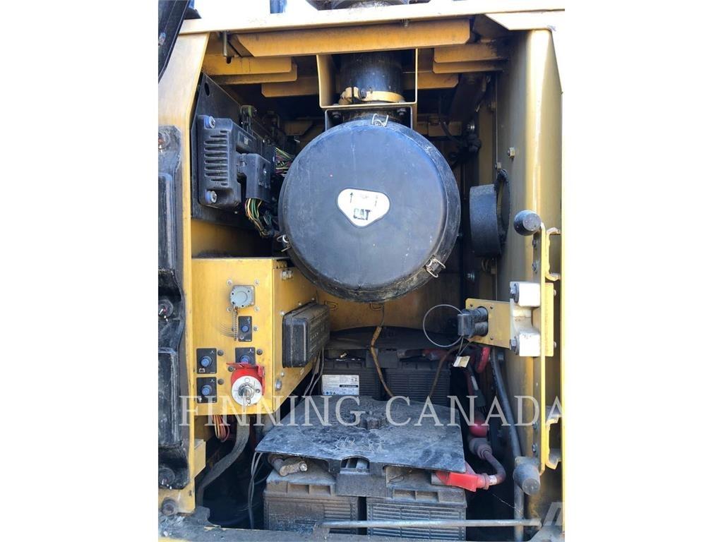 CAT 320D2 FM Ekskavatörler