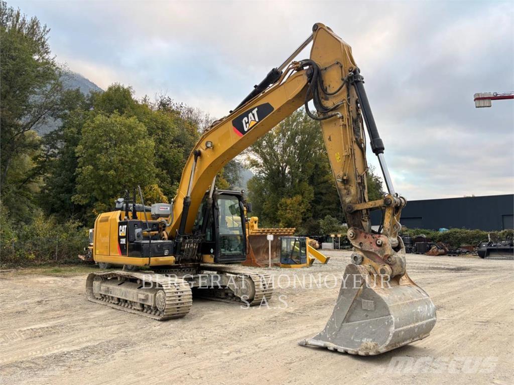 CAT 320E Paletli ekskavatörler