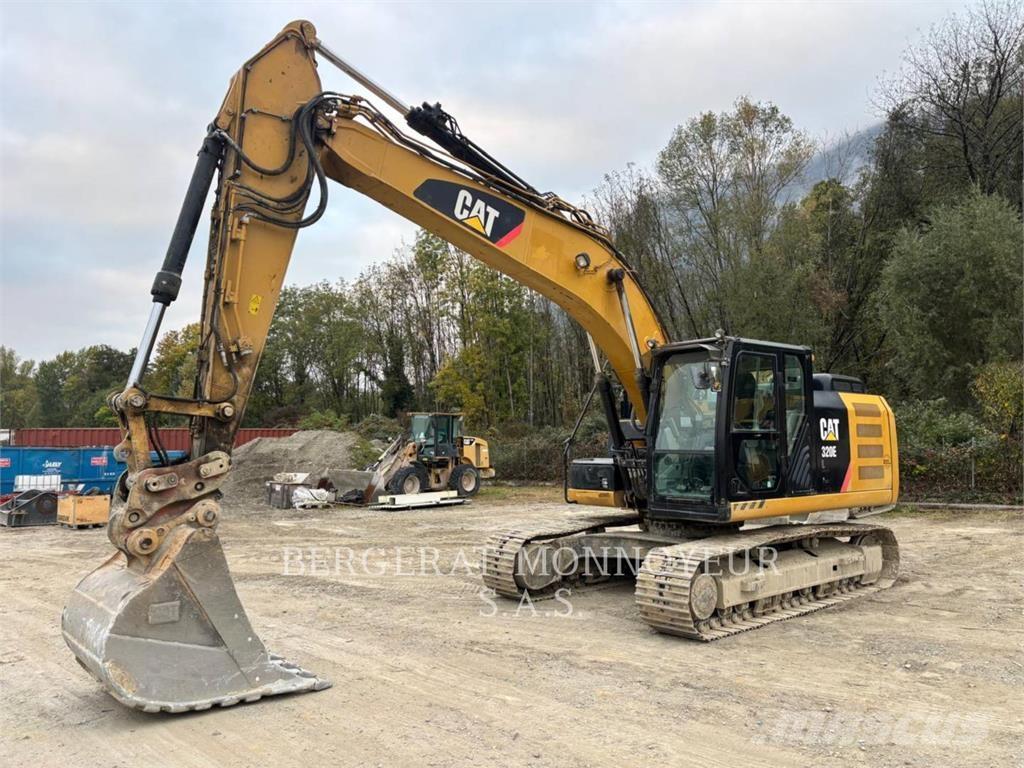 CAT 320E Paletli ekskavatörler