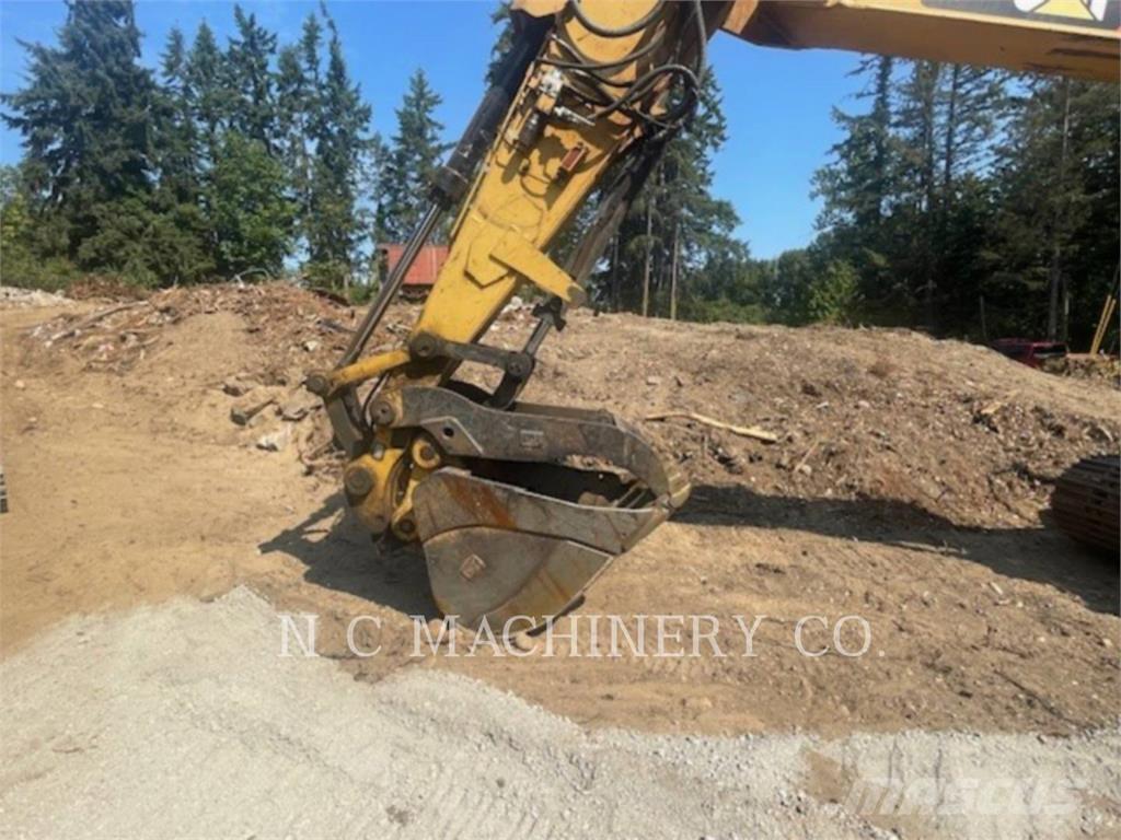 CAT 320E Paletli ekskavatörler