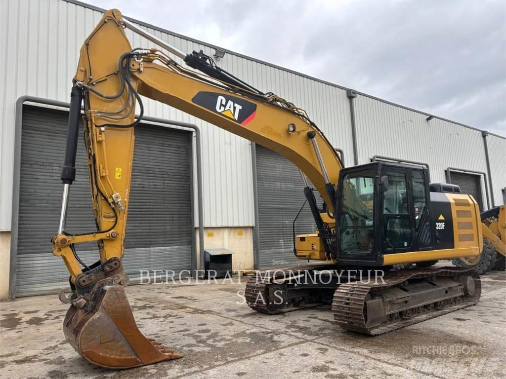 CAT 320F Paletli ekskavatörler