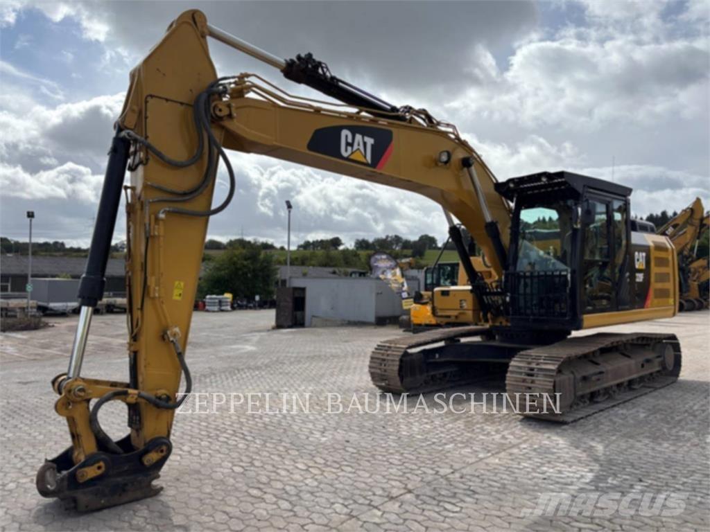 CAT 320FL Paletli ekskavatörler