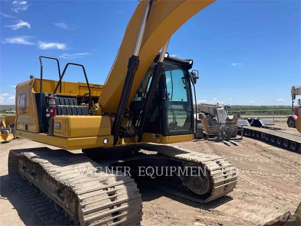 CAT 323 Paletli ekskavatörler