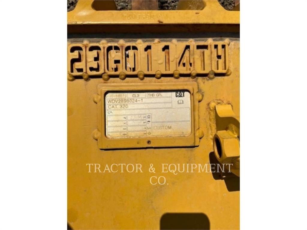 CAT 323 Paletli ekskavatörler