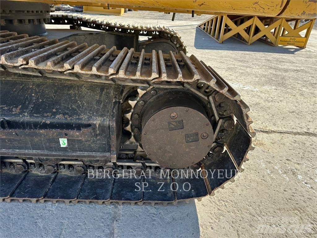 CAT 323 Paletli ekskavatörler