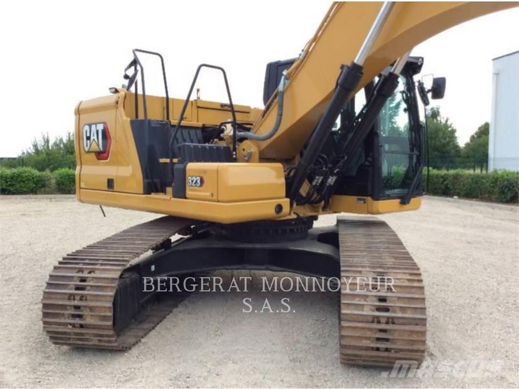 CAT 323 Paletli ekskavatörler