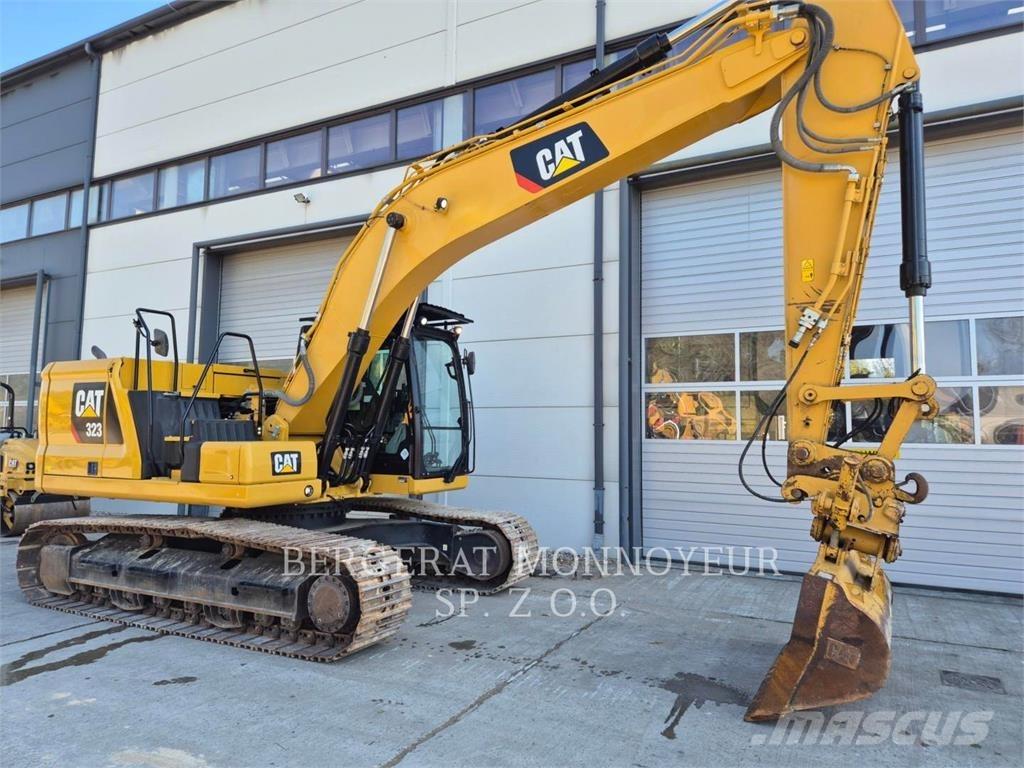CAT 323 Paletli ekskavatörler
