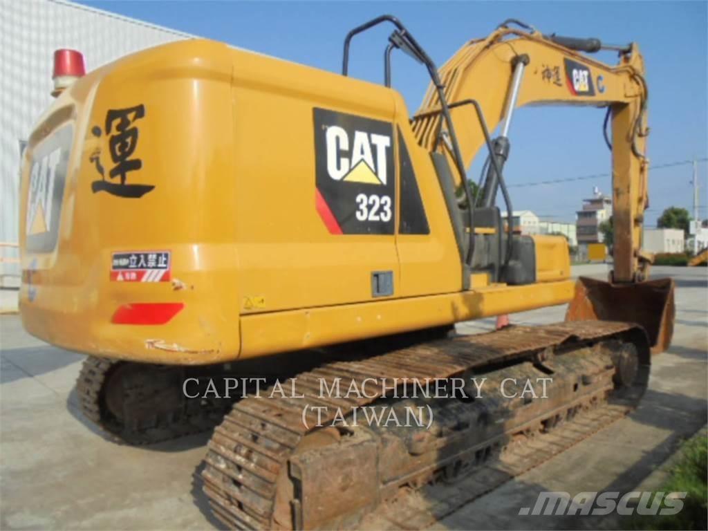 CAT 323-07 Paletli ekskavatörler