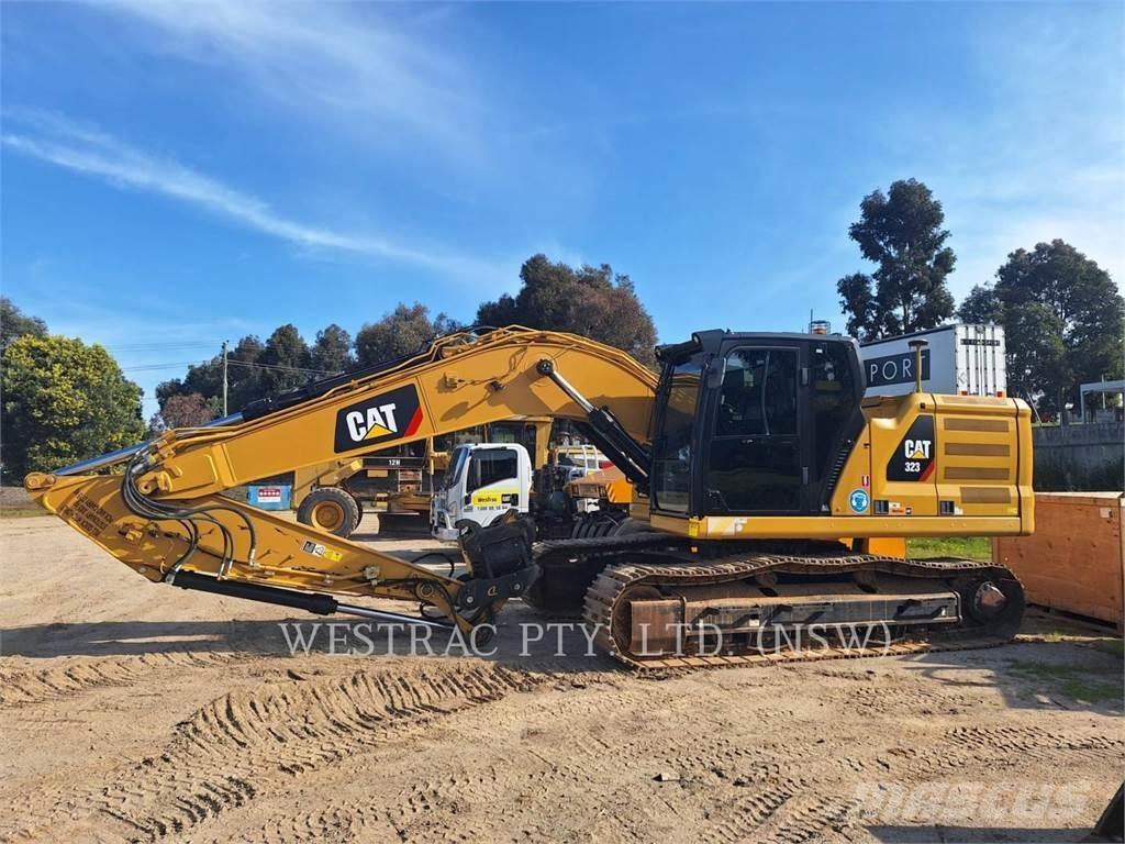 CAT 323-07 Paletli ekskavatörler