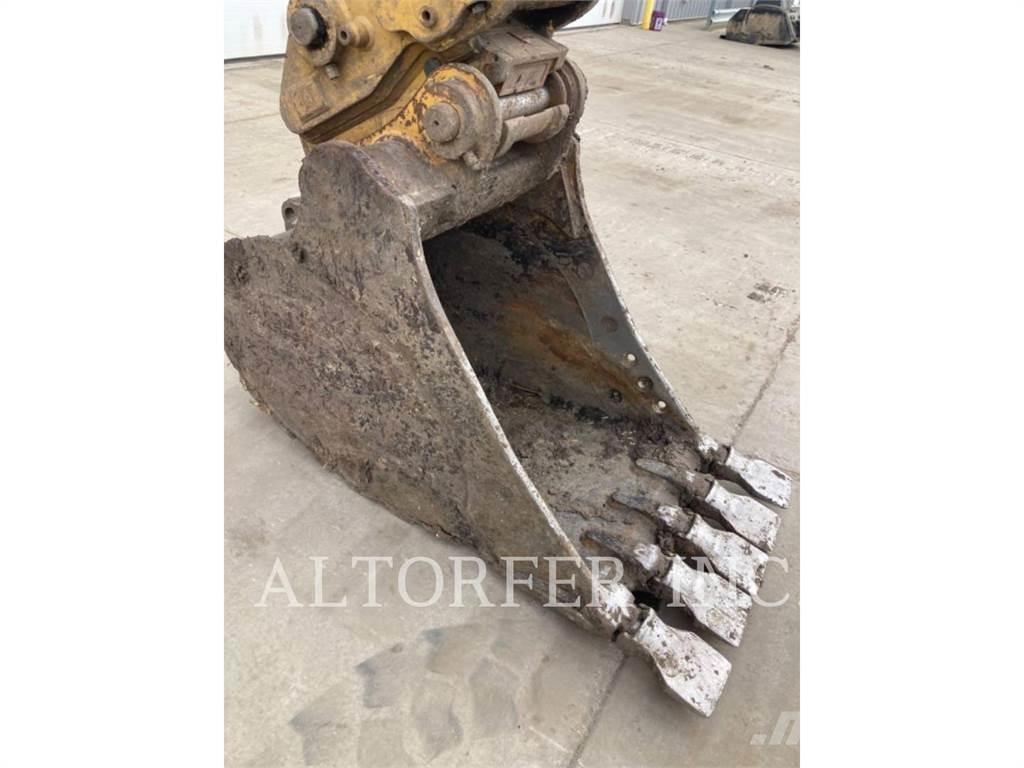 CAT 323-07 Paletli ekskavatörler