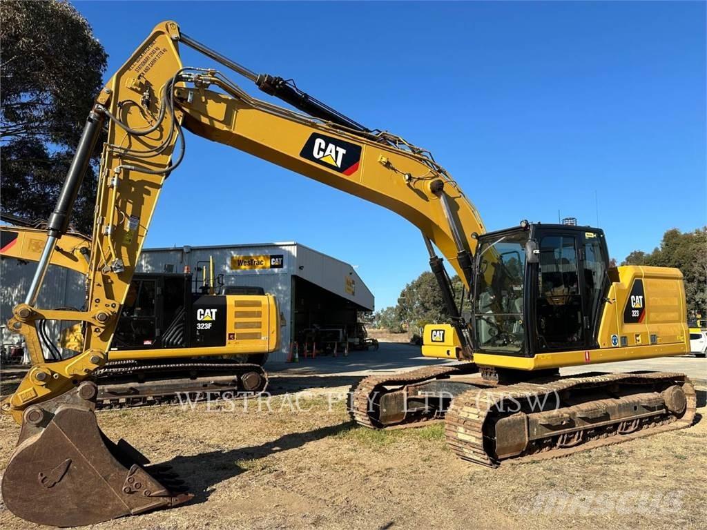 CAT 323-07 Paletli ekskavatörler