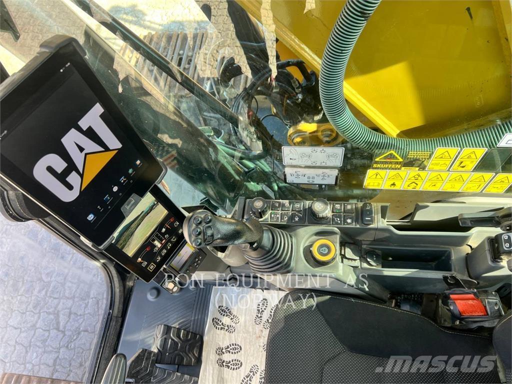 CAT 323-07 Paletli ekskavatörler
