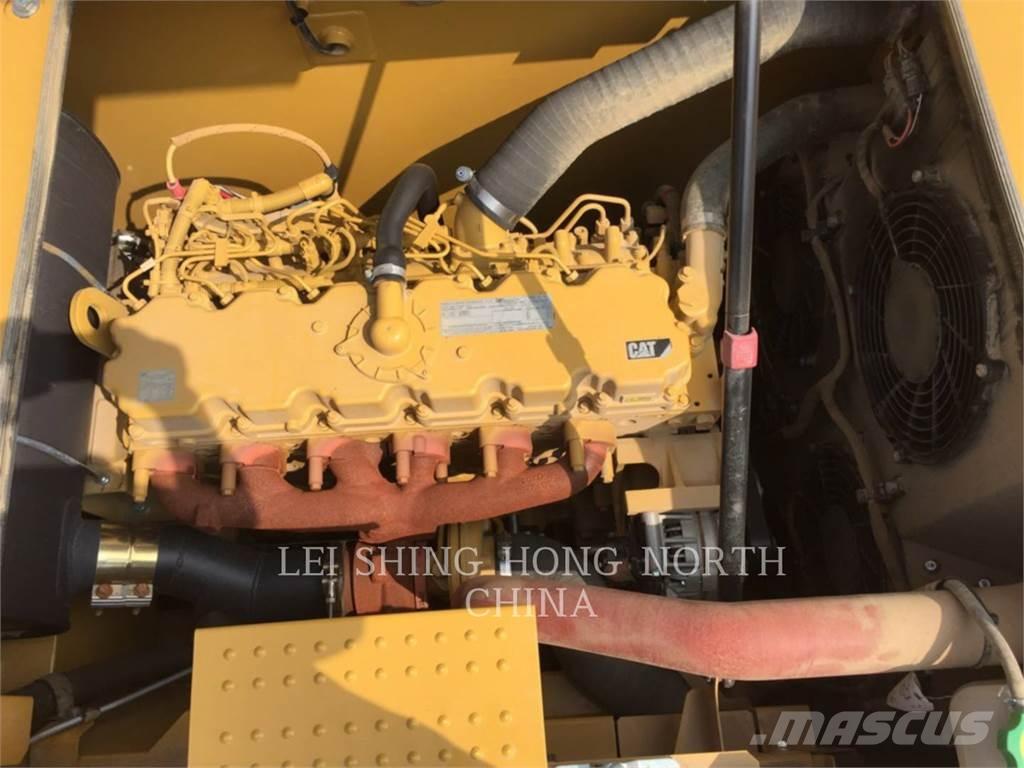 CAT 323-07 Paletli ekskavatörler