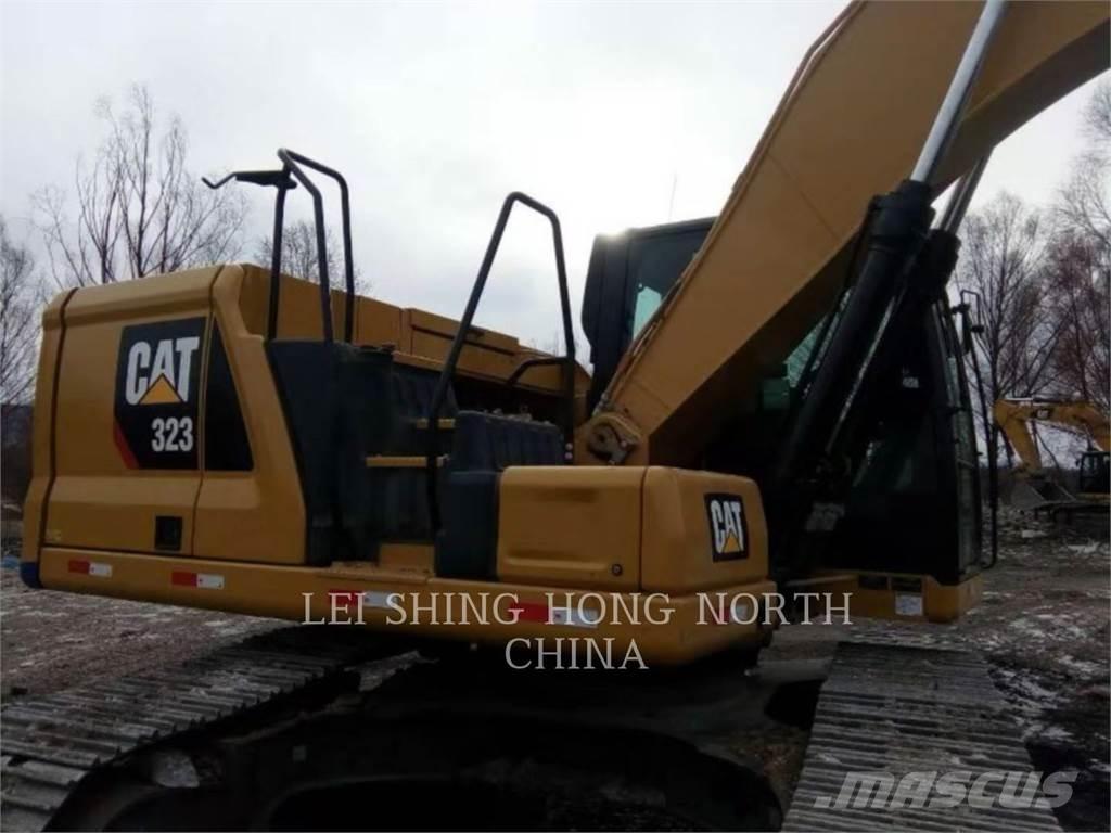 CAT 323-07 Paletli ekskavatörler
