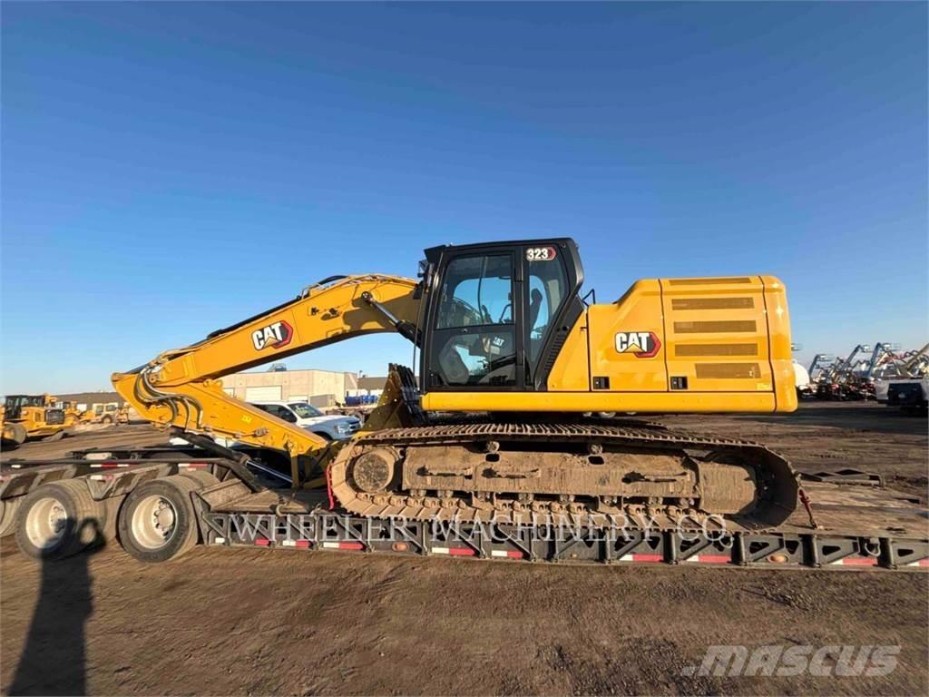 CAT 323 CF Paletli ekskavatörler