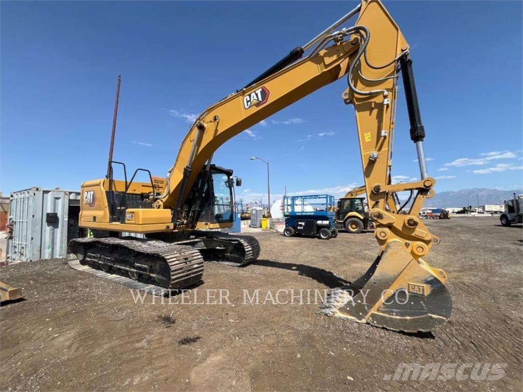 CAT 323 CF Paletli ekskavatörler