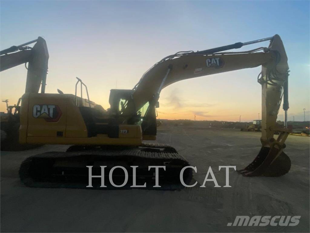 CAT 323 TC Paletli ekskavatörler