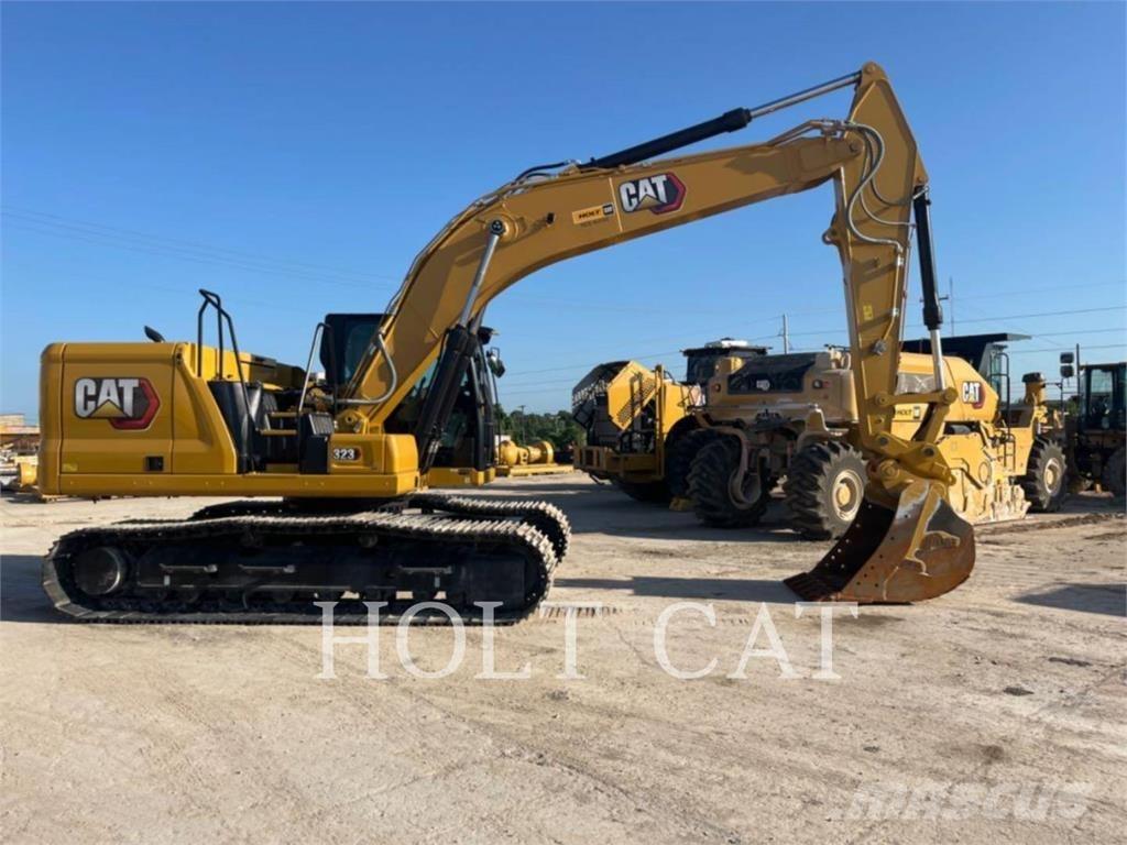 CAT 323 TC Paletli ekskavatörler