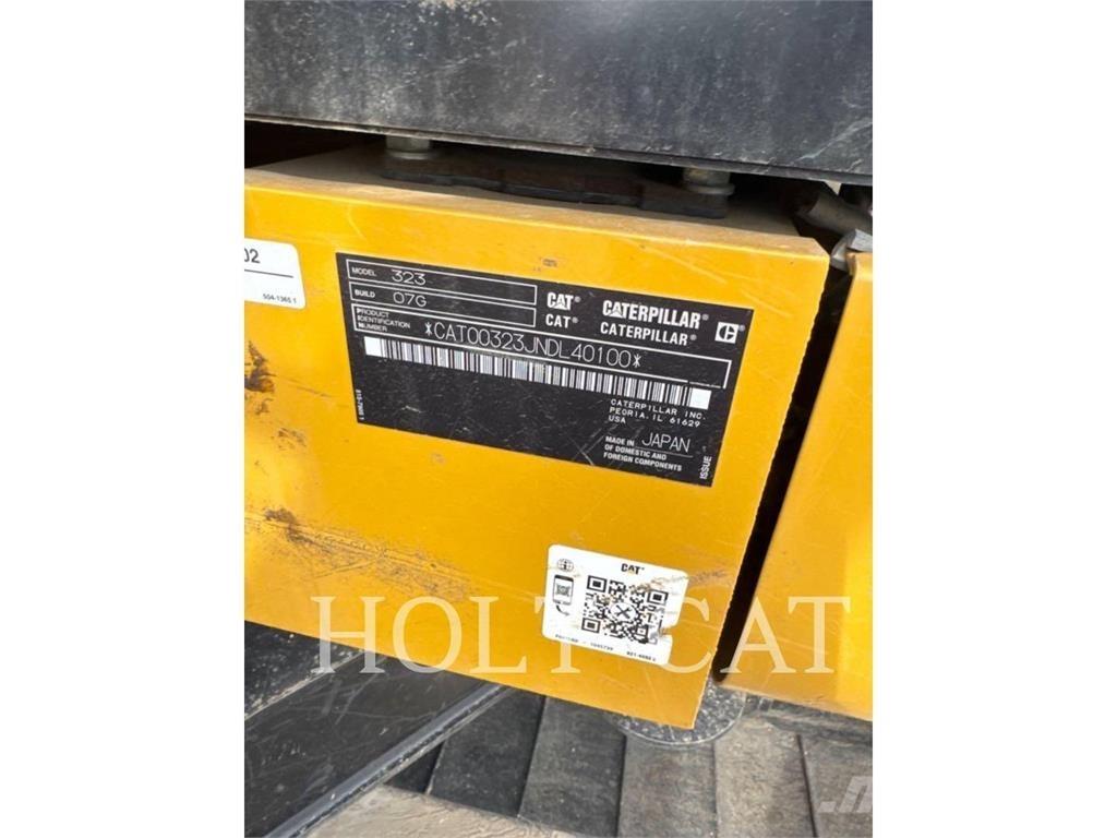 CAT 323 TC Paletli ekskavatörler