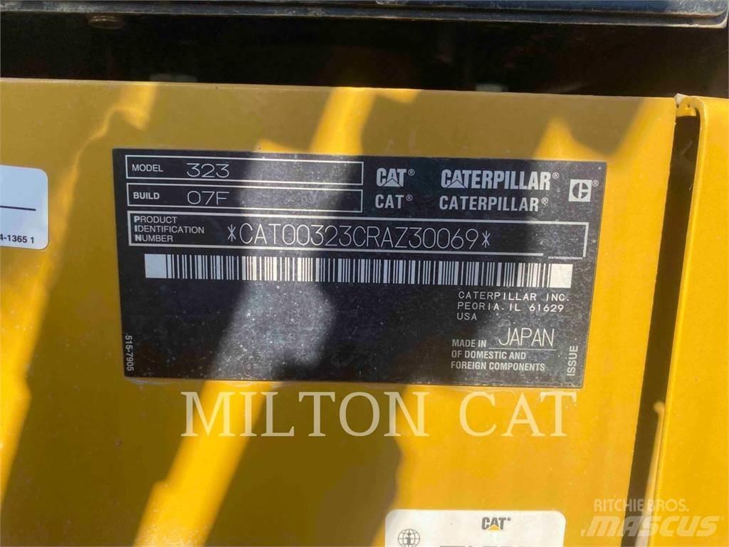 CAT 32307 Paletli ekskavatörler