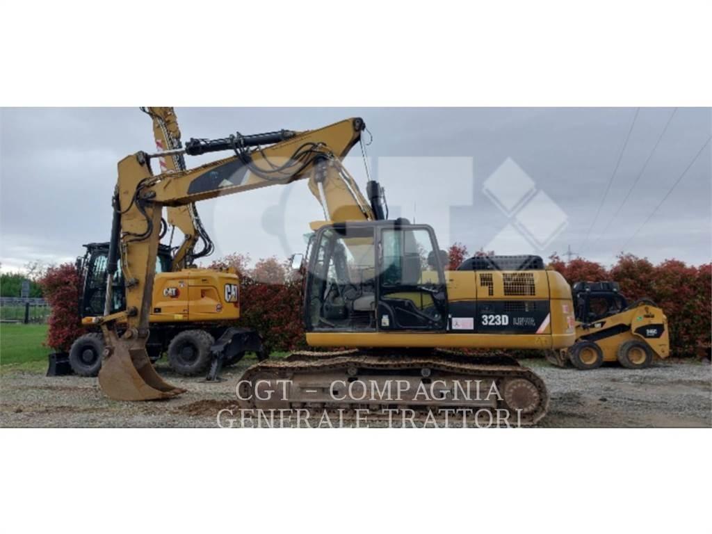 CAT 323D Paletli ekskavatörler