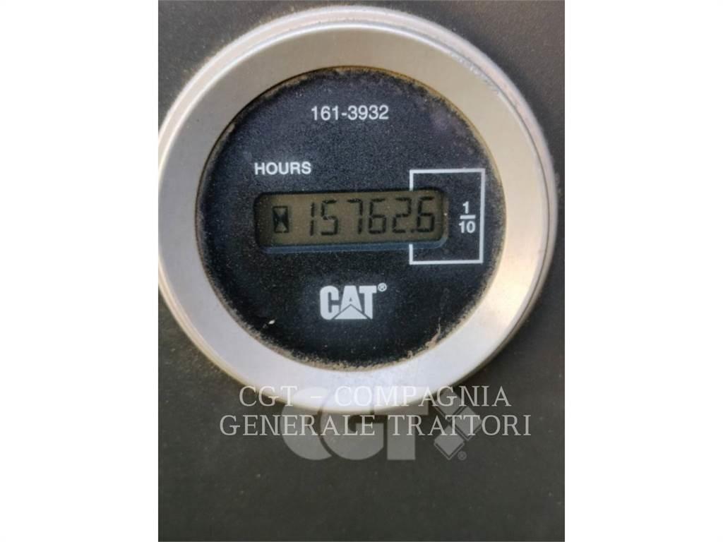 CAT 323D Paletli ekskavatörler
