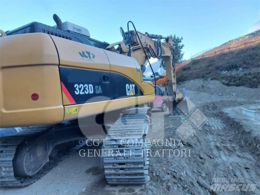 CAT 323DSA Paletli ekskavatörler