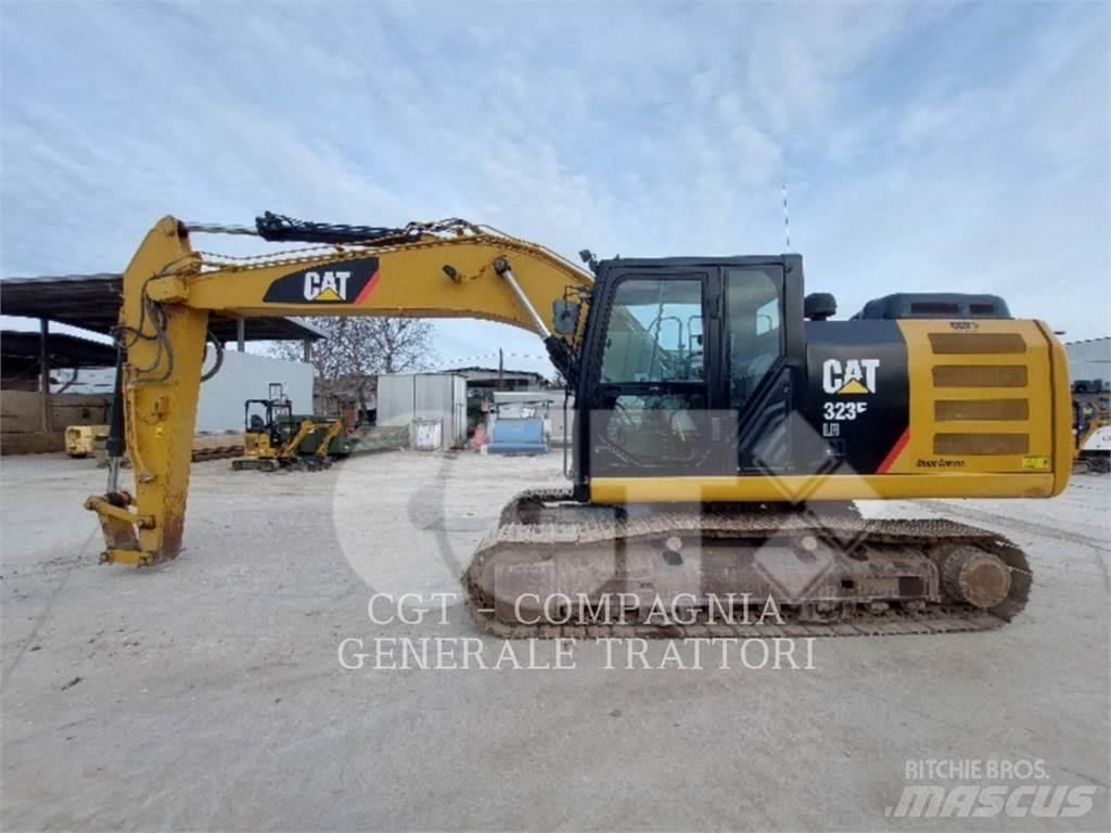 CAT 323E Paletli ekskavatörler
