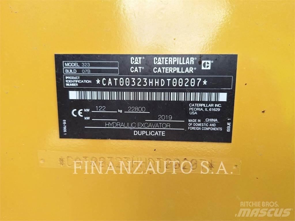 CAT 323E Paletli ekskavatörler