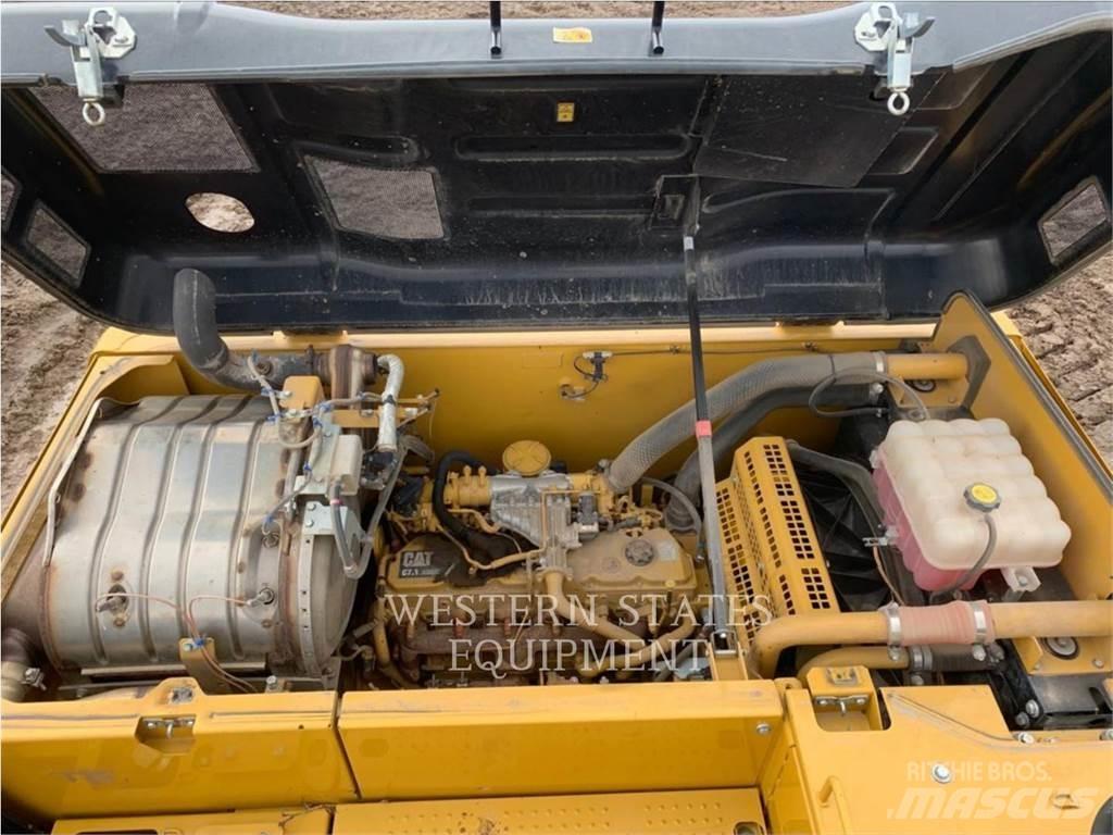 CAT 323F Paletli ekskavatörler