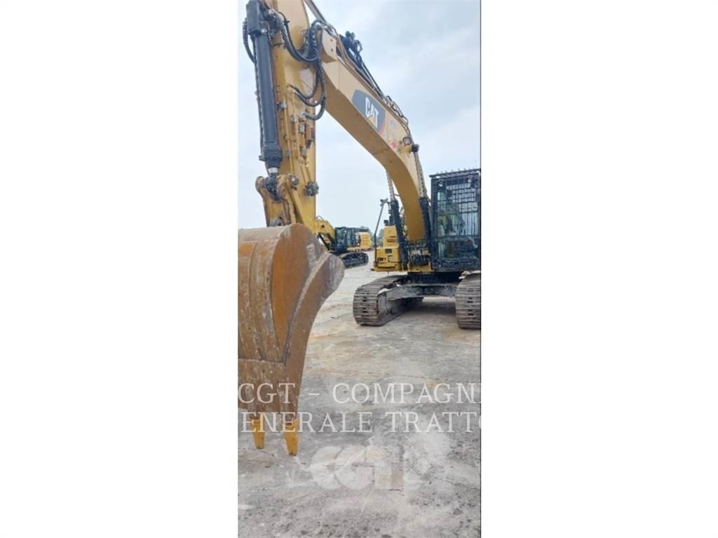 CAT 323F Paletli ekskavatörler