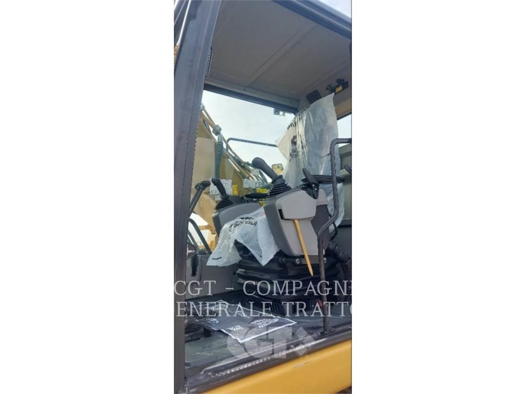 CAT 323F Paletli ekskavatörler