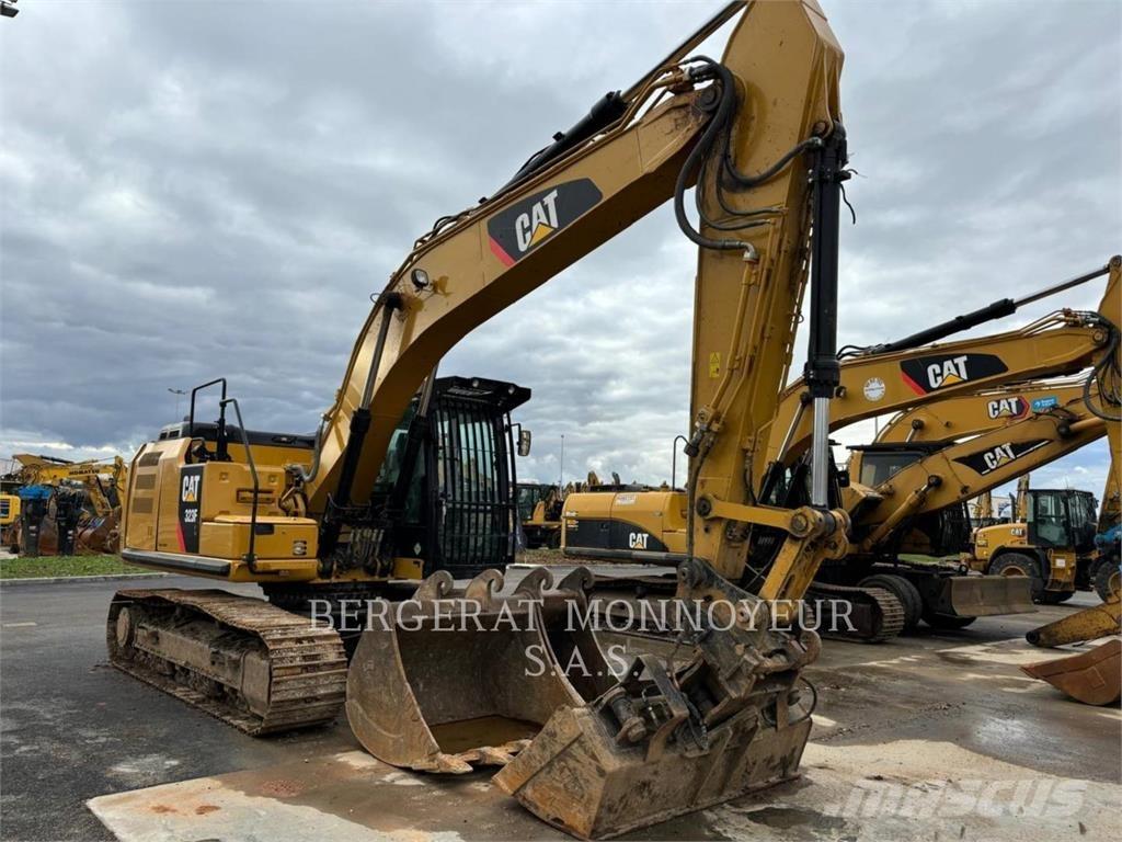 CAT 323F Paletli ekskavatörler