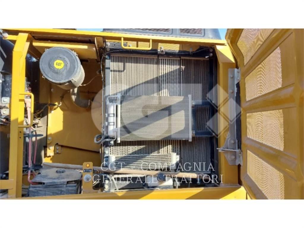 CAT 323F Paletli ekskavatörler