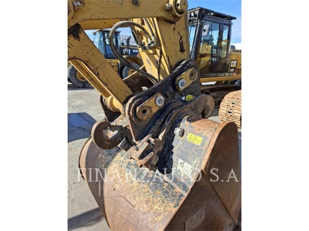 CAT 323F Paletli ekskavatörler