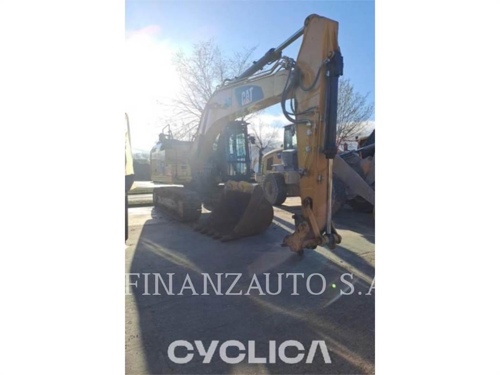 CAT 323F Paletli ekskavatörler
