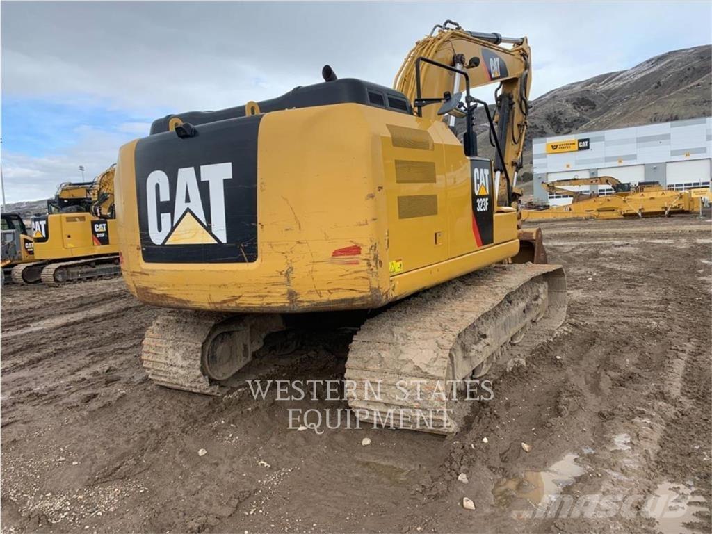 CAT 323F Paletli ekskavatörler