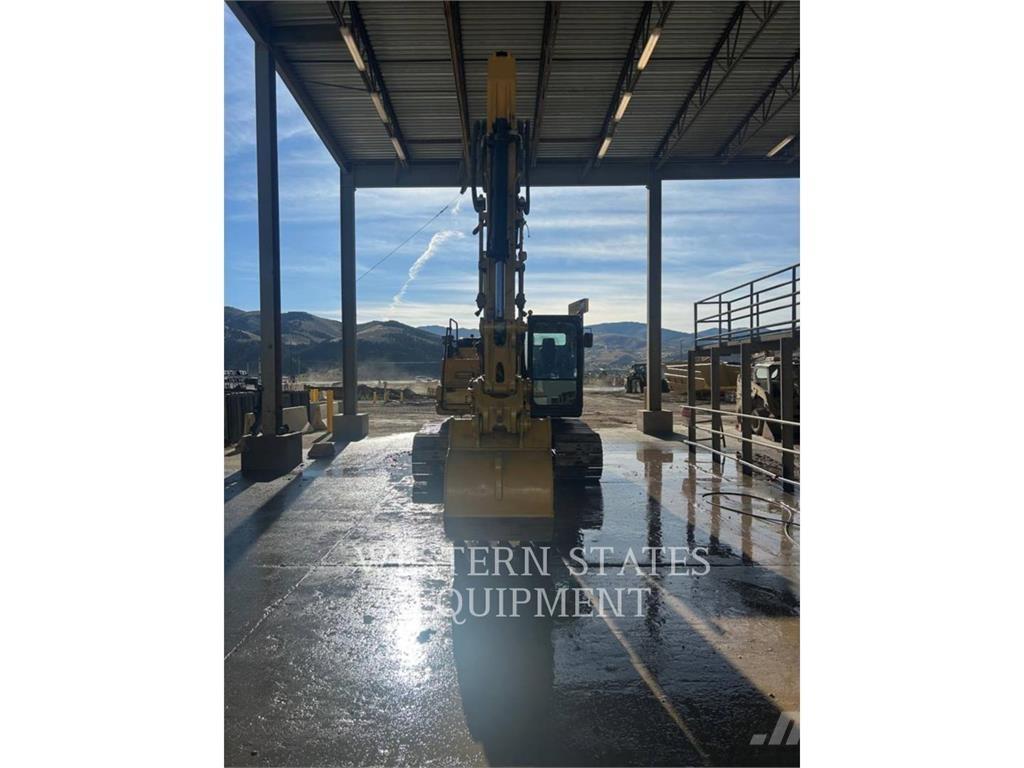 CAT 323F Paletli ekskavatörler