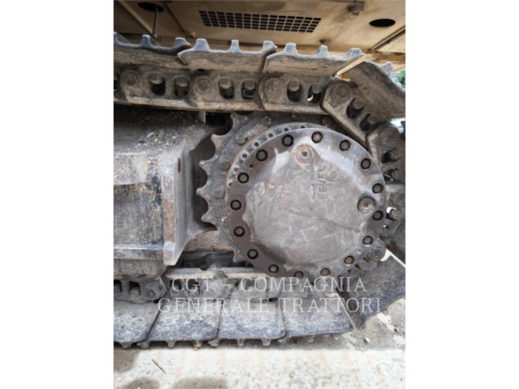 CAT 323F Paletli ekskavatörler