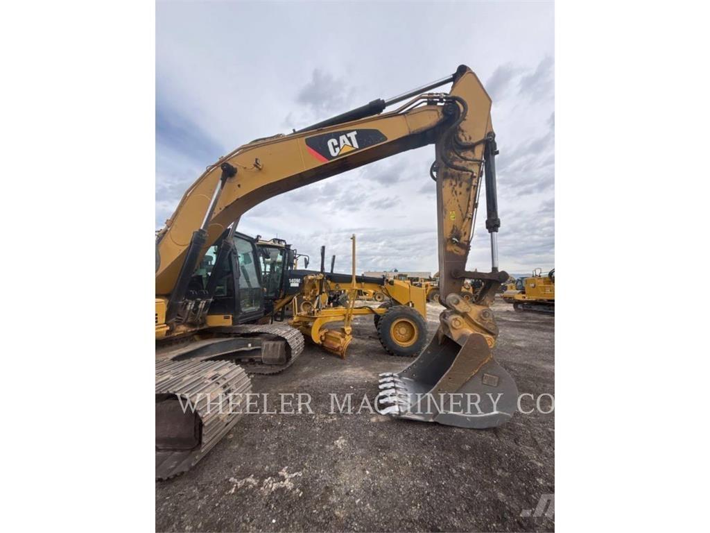 CAT 323F L CF Paletli ekskavatörler