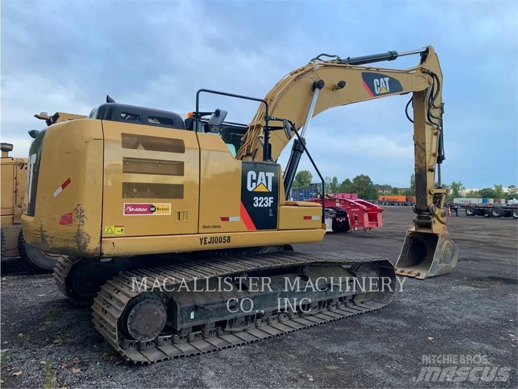 CAT 323FL Paletli ekskavatörler