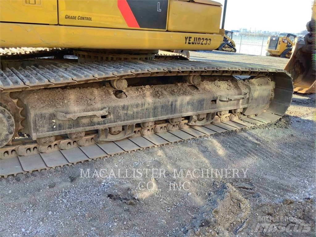 CAT 323FL Paletli ekskavatörler