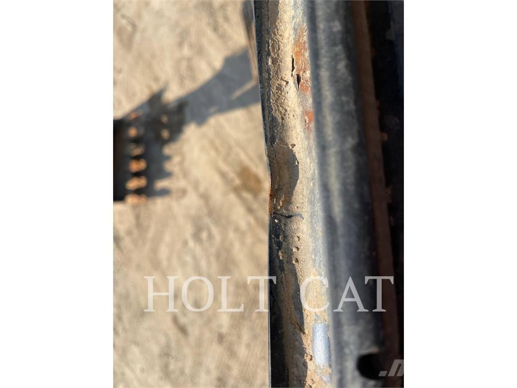 CAT 323FL Paletli ekskavatörler